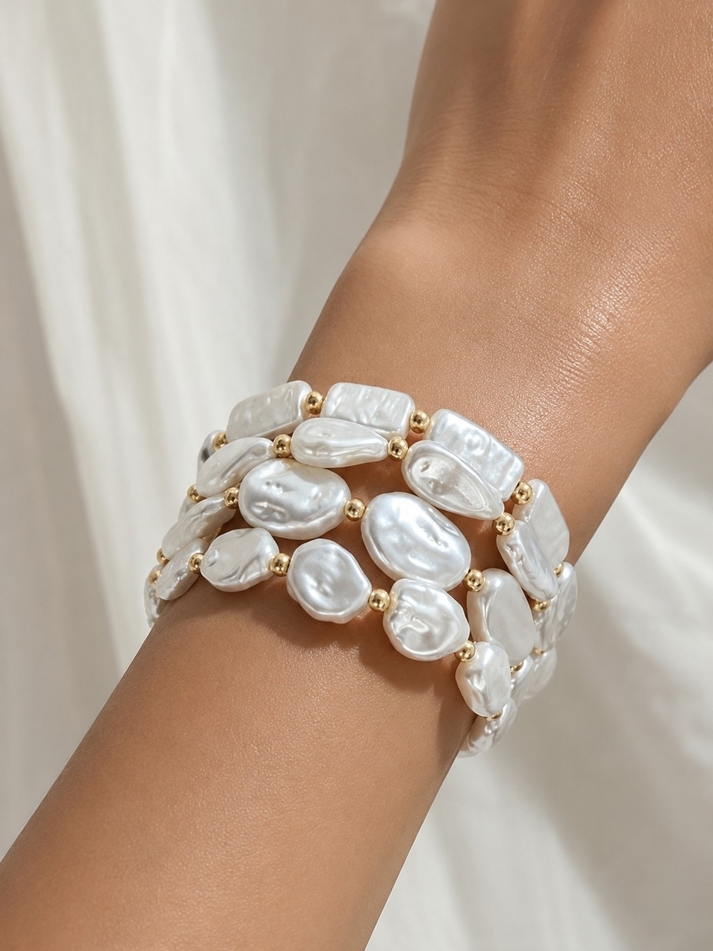 Baroque Faux Pearl Stretch Bracelet Set in White and Gold